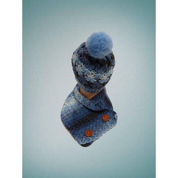 Conjunto gorro con pompón y cuello tonos azules hecho a mano a ganchillo-crochet (16) - Imagen 2