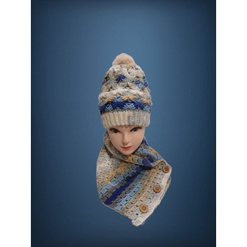 Conjunto gorro con pompón y cuello tonos gris, beige, blanco y azul hecho a mano a ganchillo-crochet (12) - Imagen 1