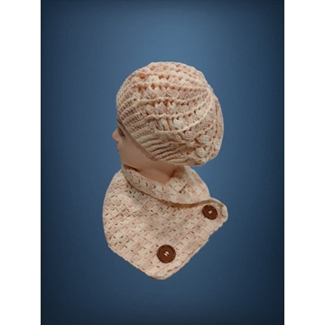 Conjunto gorro espiral y cuello tonos rosa claro y blanco hecho a mano a ganchillo(10) - Imagen 2