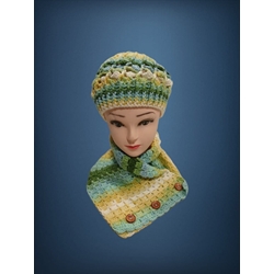 Conjunto gorro espiral y cuello tonos verde, amarillo, azul hecho a mano a ganchillo(11) - Imagen 1