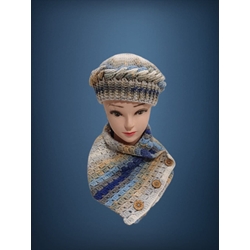 Conjunto gorro ondas y cuello tonos beige, azul y blanco hecho a mano a ganchillo - Imagen 1
