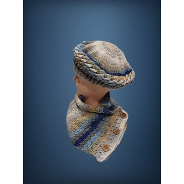 Conjunto gorro ondas y cuello tonos beige, azul y blanco hecho a mano a ganchillo - Imagen 2