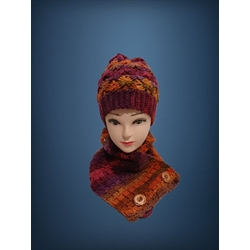 Conjunto gorro pompón y cuello tono naranja, marrón y morado hecho a mano a ganchillo (8) - Imagen 1