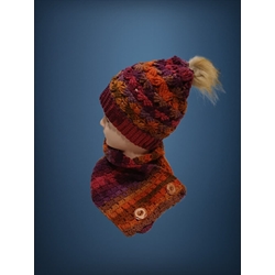Conjunto gorro pompón y cuello tono naranja, marrón y morado hecho a mano a ganchillo (8) - Imagen 2