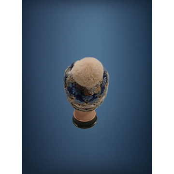 Gorro con pompón tonos beige, marrón y azul hecho a mano a ganchillo-crochet (12) - Imagen 2