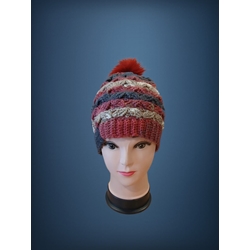 Gorro con pompón tonos granate, gris y beige hecho a mano a ganchillo-crochet (3) - Imagen 1