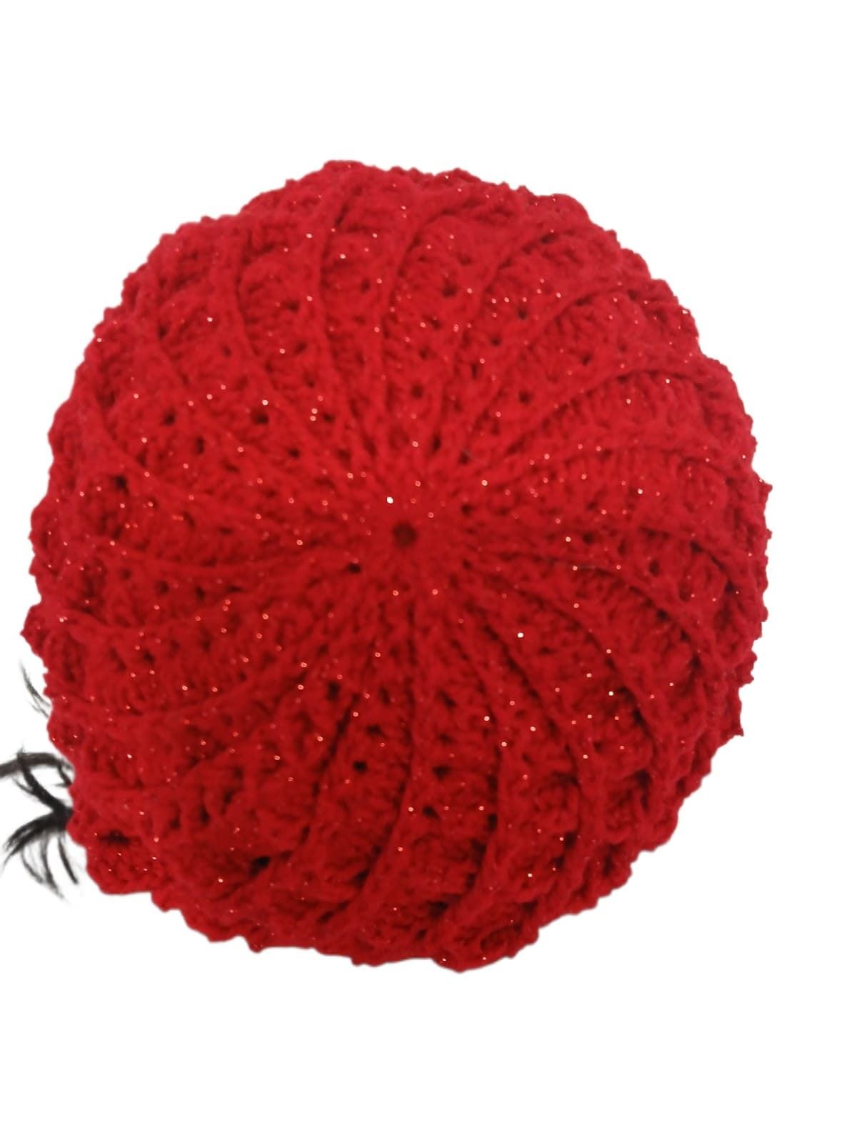 Gorro espiral rojo brillo hecho a mano a ganchillo - Imagen 4