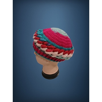 Gorro ondas tonos fucsia, rosa, azul hecho a mano a ganchillo. - Imagen 2
