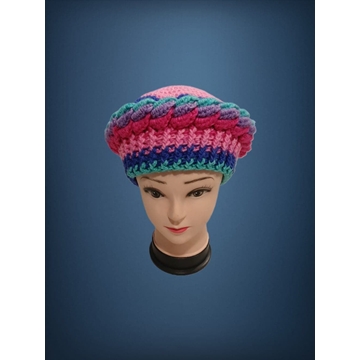 Gorro ondas tonos fucsia, rosa, azul hecho a mano a ganchillo - Imagen 1