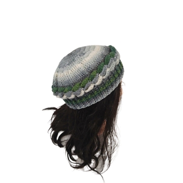 Gorro ondas tonos gris verde hecho a mano a ganchillo (7) - Imagen 2
