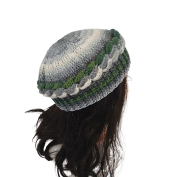 Gorro ondas tonos gris verde hecho a mano a ganchillo (7) - Imagen 2