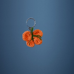 Llavero mariposa naranja amigurumi hecho a mano a ganchillo. - Imagen 1