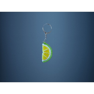 Llavero media limón amigurumi hecho a mano a ganchillo. - Imagen 1