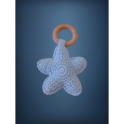 Mordedor estrella aazul hecho a mano a ganchillo (amigurumi) - Imagen 1