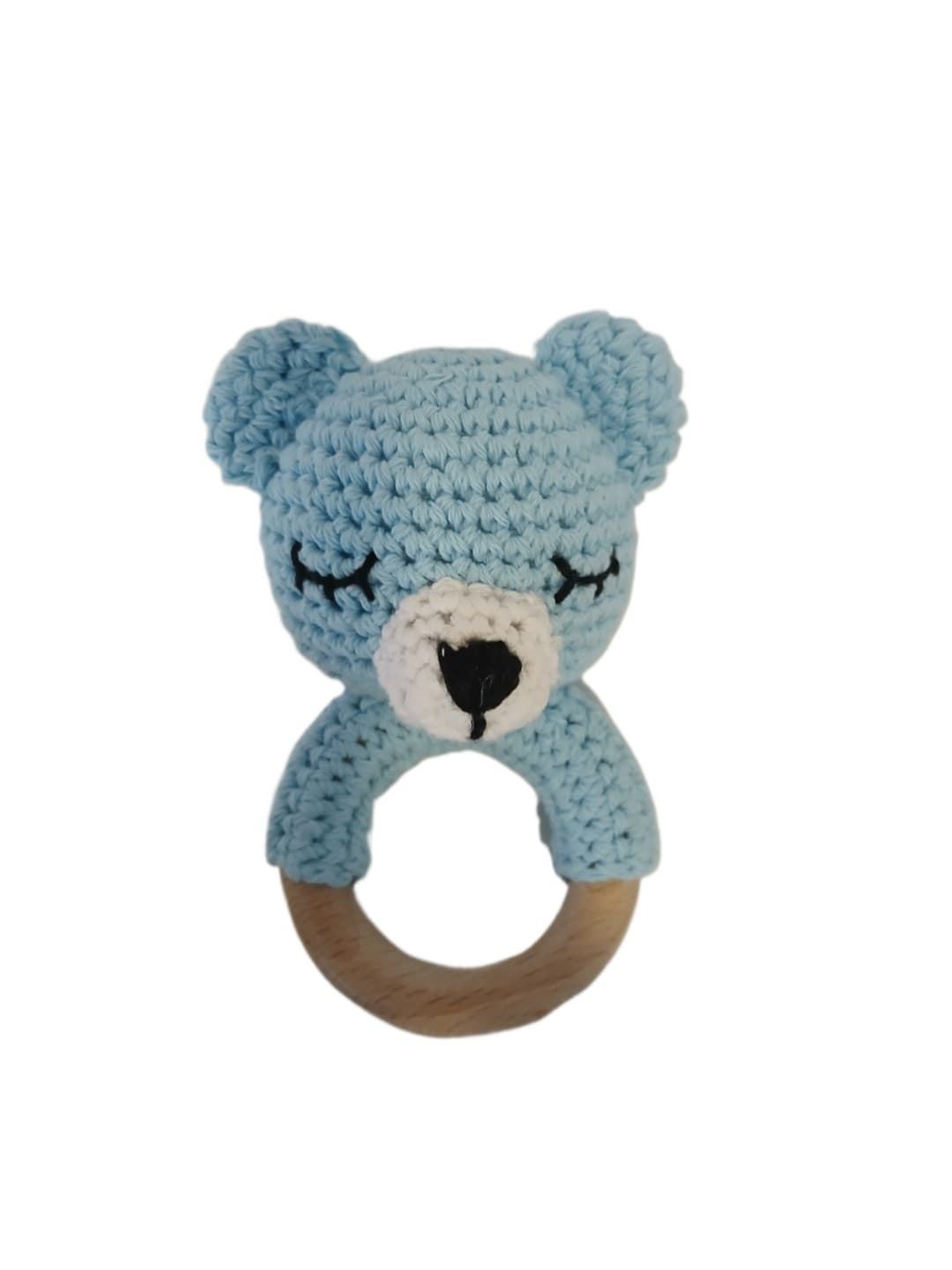 Mordedor sonajero oso azul hecho a mano a ganchillo (amigurumi). - Imagen 1