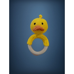 Mordedor sonajero pato amarillo hecho a mano a ganchillo (amigurumi). - Imagen 1