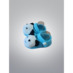 Patuco zapato azul oso panda hecho a mano a ganchillo. - Imagen 1
