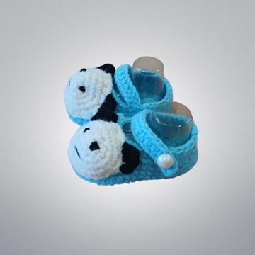 Patuco zapato azul oso panda hecho a mano a ganchillo. - Imagen 1