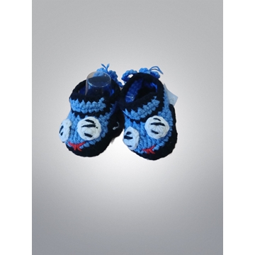 Patuco zapato coche azul hecho a mano a ganchillo. - Imagen 1
