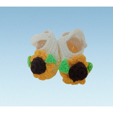 Patuco zapato con flor hecho a mano  a ganchillo - Imagen 2