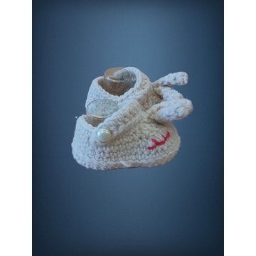 Patuco zapato conejo beige hecho a mano a ganchillo. - Imagen 2