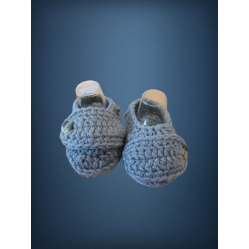 Patuco zapato gris hecho a mano a ganchillo. - Imagen 1
