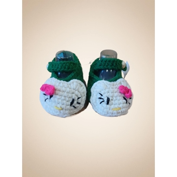 Patuco zapato hello kitty verdes hecho a mano a ganchillo. - Imagen 1