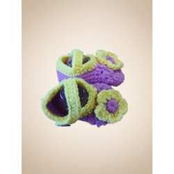 Patuco zapato lila con flor hecho a mano a ganchillo. - Imagen 2