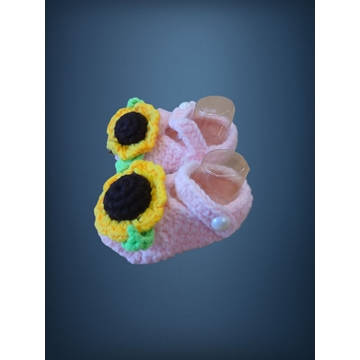 Patuco zapato rosa con flor hecho a mano a ganchillo. - Imagen 2