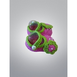 Patuco zapato rosa con flor hecho a mano a ganchillo. - Imagen 2