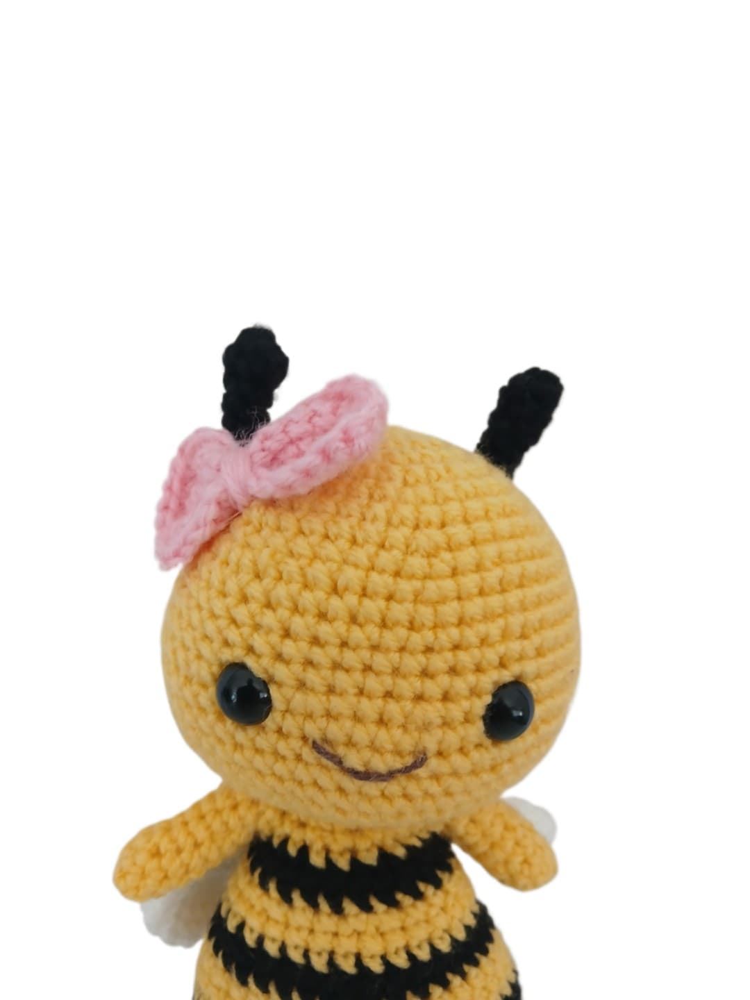 Peluche abeja hecho a mano a ganchillo (amigurumi). - Imagen 4