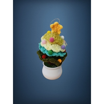 Peluche  árbol navidad hecho a mano a ganchillo (amigurumi). - Imagen 1