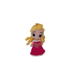 Peluche aurora princesa hecha a mano a ganchillo (amigurumi). - Imagen 1