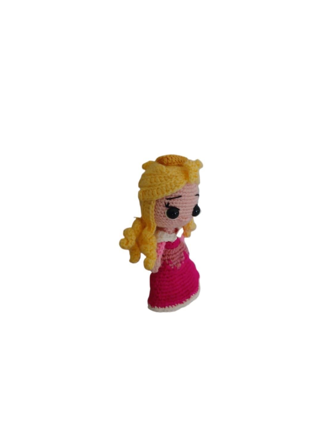 Peluche aurora princesa hecha a mano a ganchillo (amigurumi). - Imagen 2