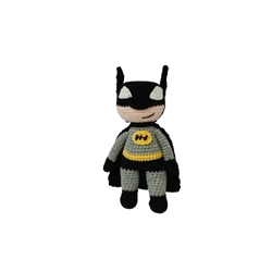 Peluche batman hecho a mano a ganchillo (amigurumi). - Imagen 1