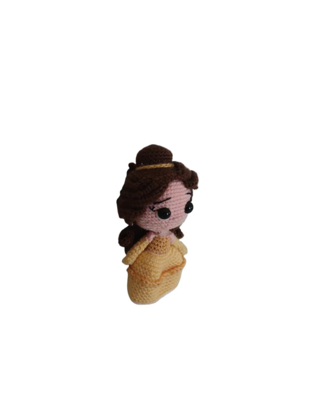 Peluche bella princesa hecha a mano a ganchillo (amigurumi). - Imagen 2