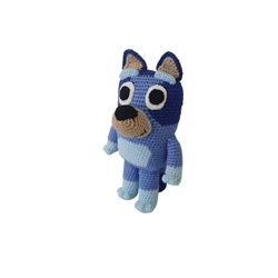 Peluche bluey hecho a mano a ganchillo (amigurumi). - Imagen 2