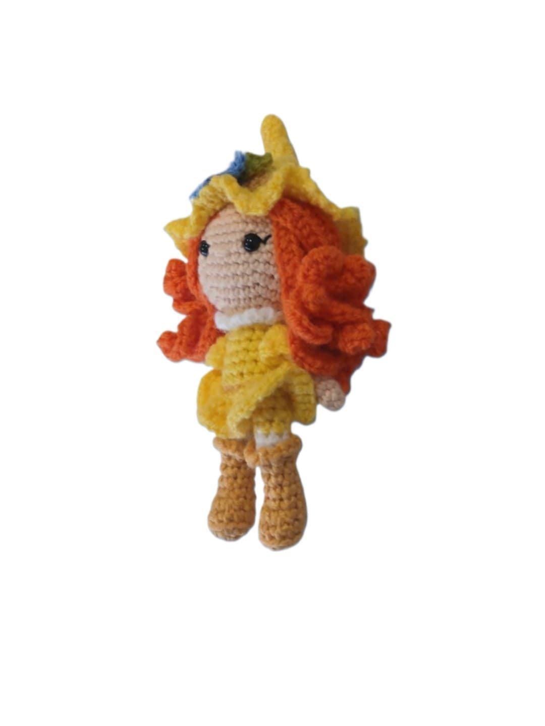 Peluche bruja amarilla hecho a mano a ganchillo (amigurumi). - Imagen 2