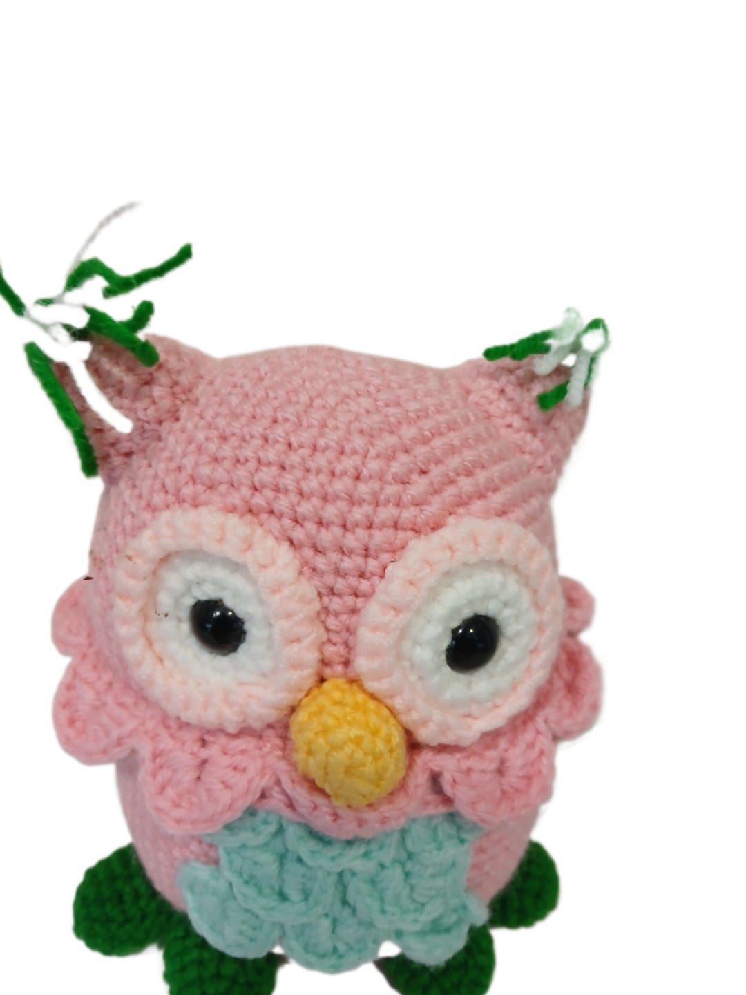 Peluche búho rosa hecho a mano a ganchillo (amigurumi). - Imagen 4