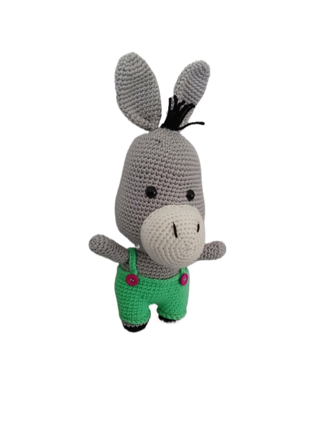 Peluche burro con pantalones hecho a mano a ganchillo (amigurumi). - Imagen 3