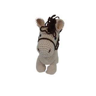 Peluche caballo hecho a mano a ganchillo (amigurumi). - Imagen 1