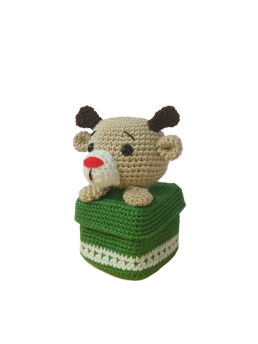 Peluche caja de regalo reno navideño hecha a mano a ganchillo (amigurumi). - Imagen 3