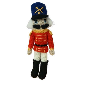 Peluche cascanueces navideño hecha a mano a ganchillo (amigurumi). - Imagen 1