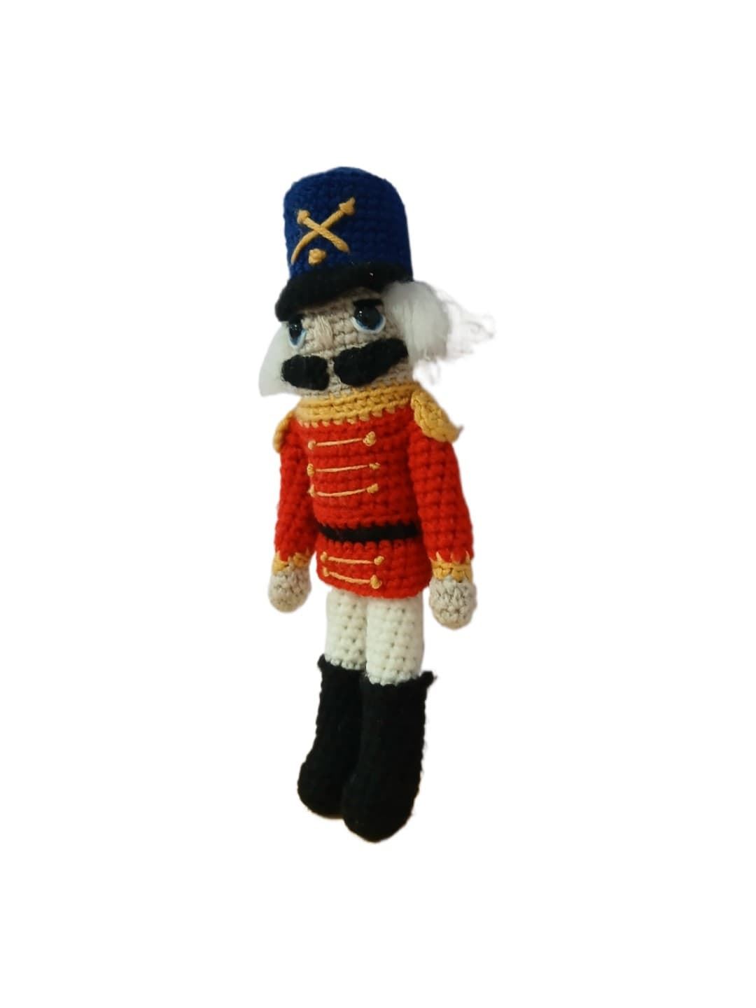 Peluche cascanueces navideño hecha a mano a ganchillo (amigurumi). - Imagen 3