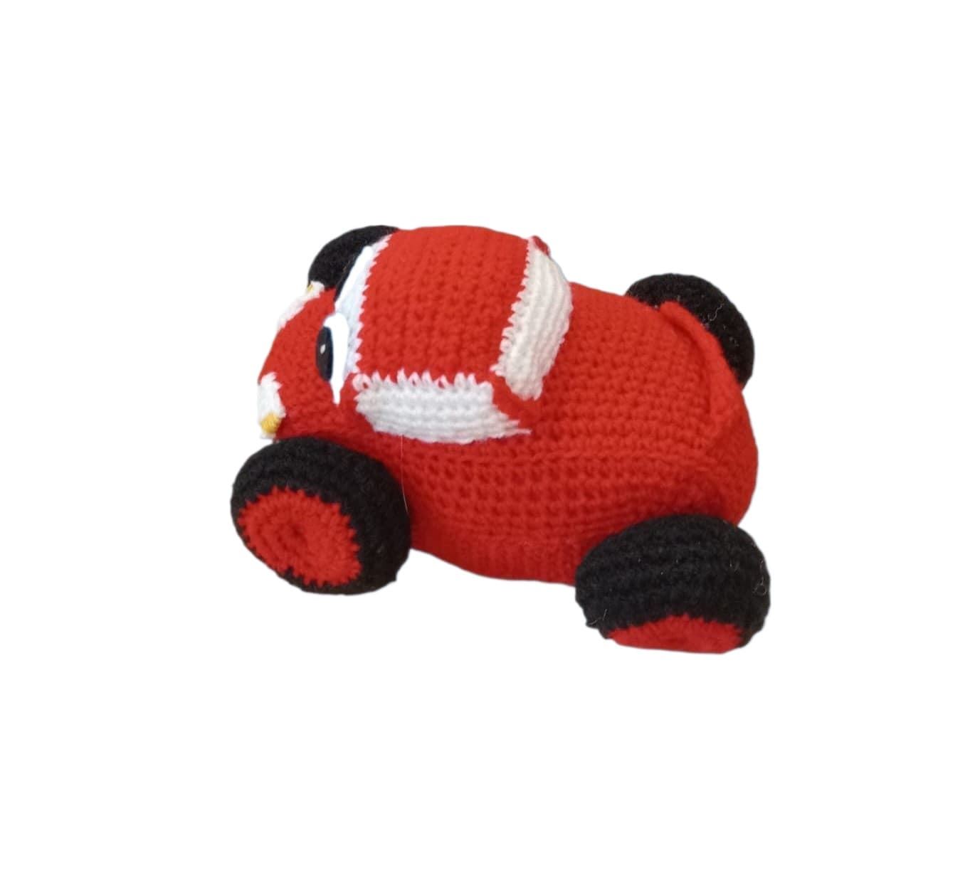 Peluche coche Cars hecho a mano a ganchillo (amigurumi) - Imagen 3