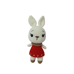 Peluche conej9 con vestido rojo hecho a mano a ganchillo (amigurumi). - Imagen 1