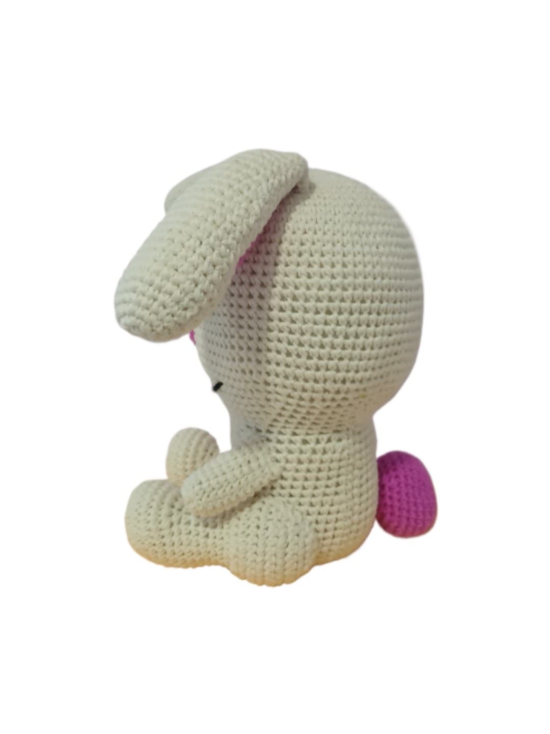 Peluche conejo blanco hecha a mano a ganchillo (amigurumi). - Imagen 4