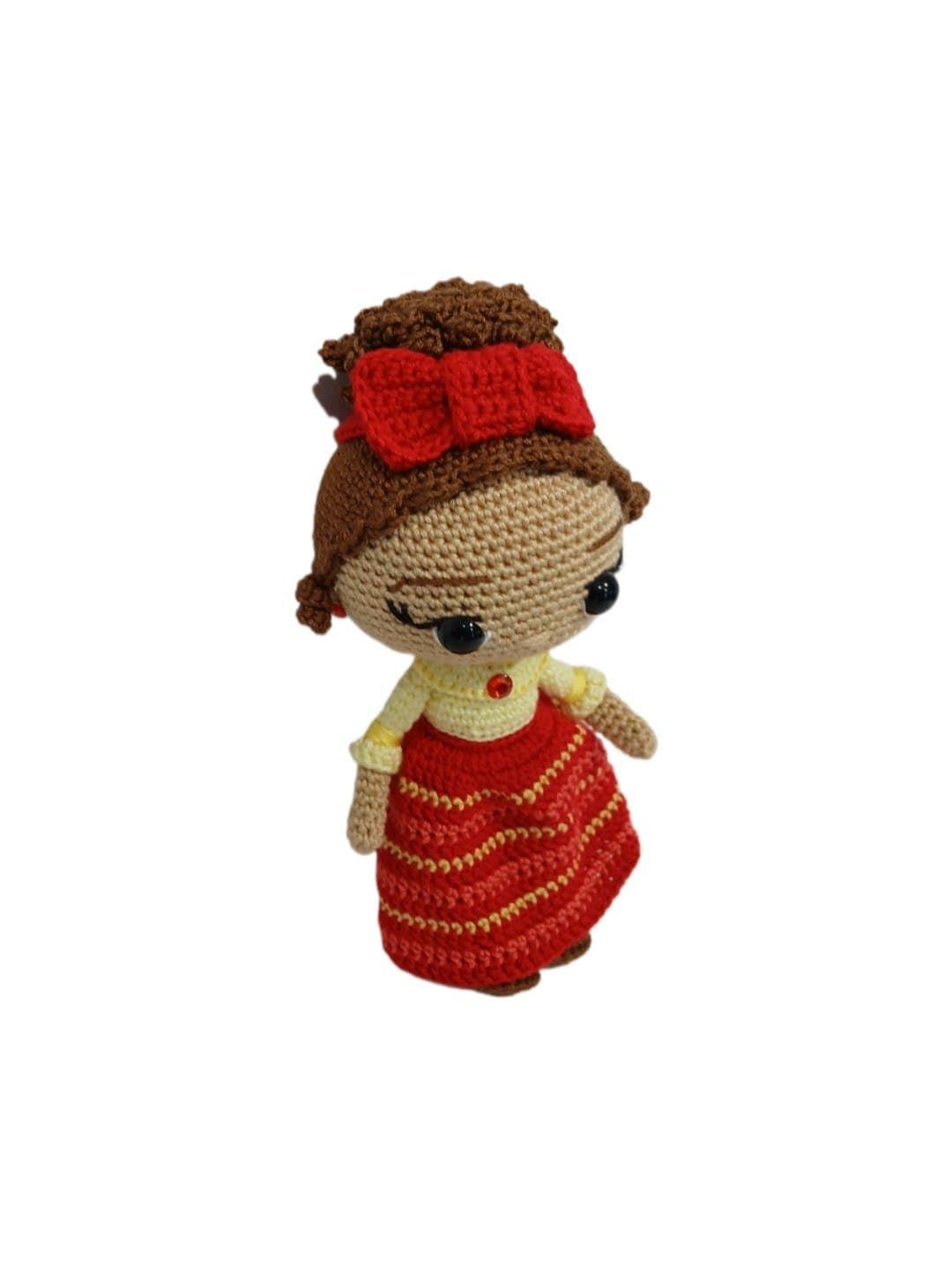 Peluche Dolores Madrigal película disney encanto hecha a mano a ganchillo (amigurumi). - Imagen 2