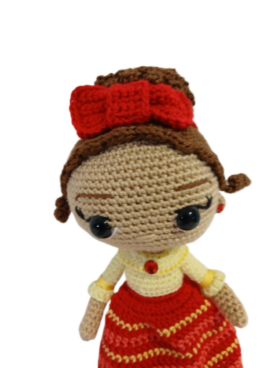 Peluche Dolores Madrigal película disney encanto hecha a mano a ganchillo (amigurumi). - Imagen 4