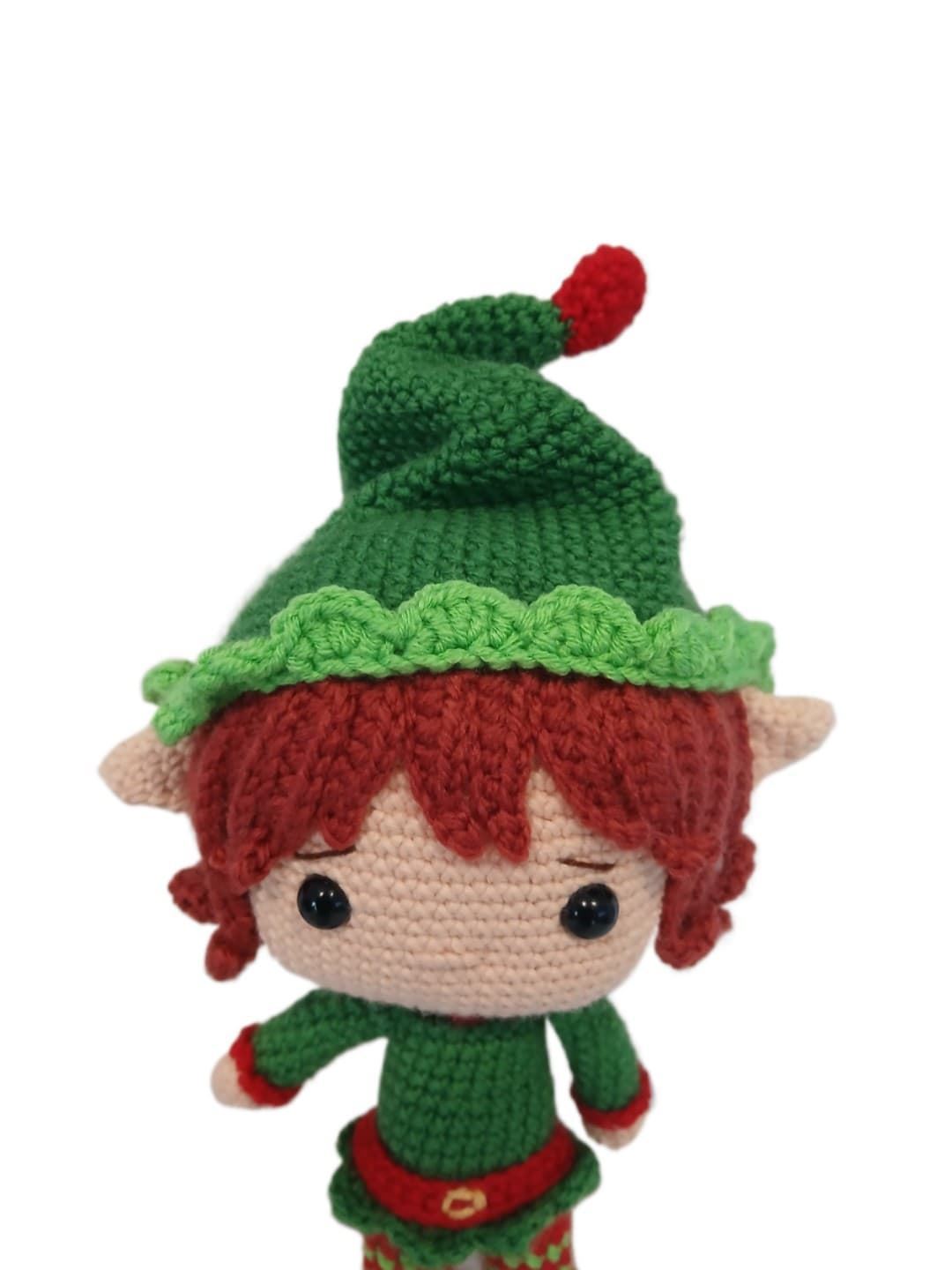 Peluche duende navideño-navidad hecho a mano a ganchillo (amigurumi). - Imagen 4